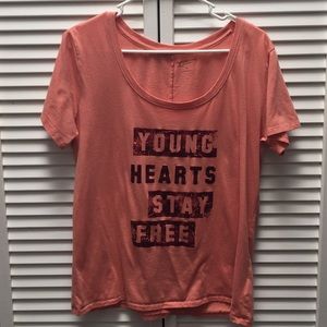 Arizona “young hearts stay free” t-shirt
